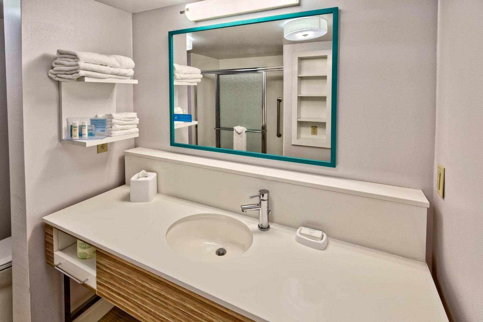 Hampton Inn & Suites Fort Myers Эстеро Экстерьер фото