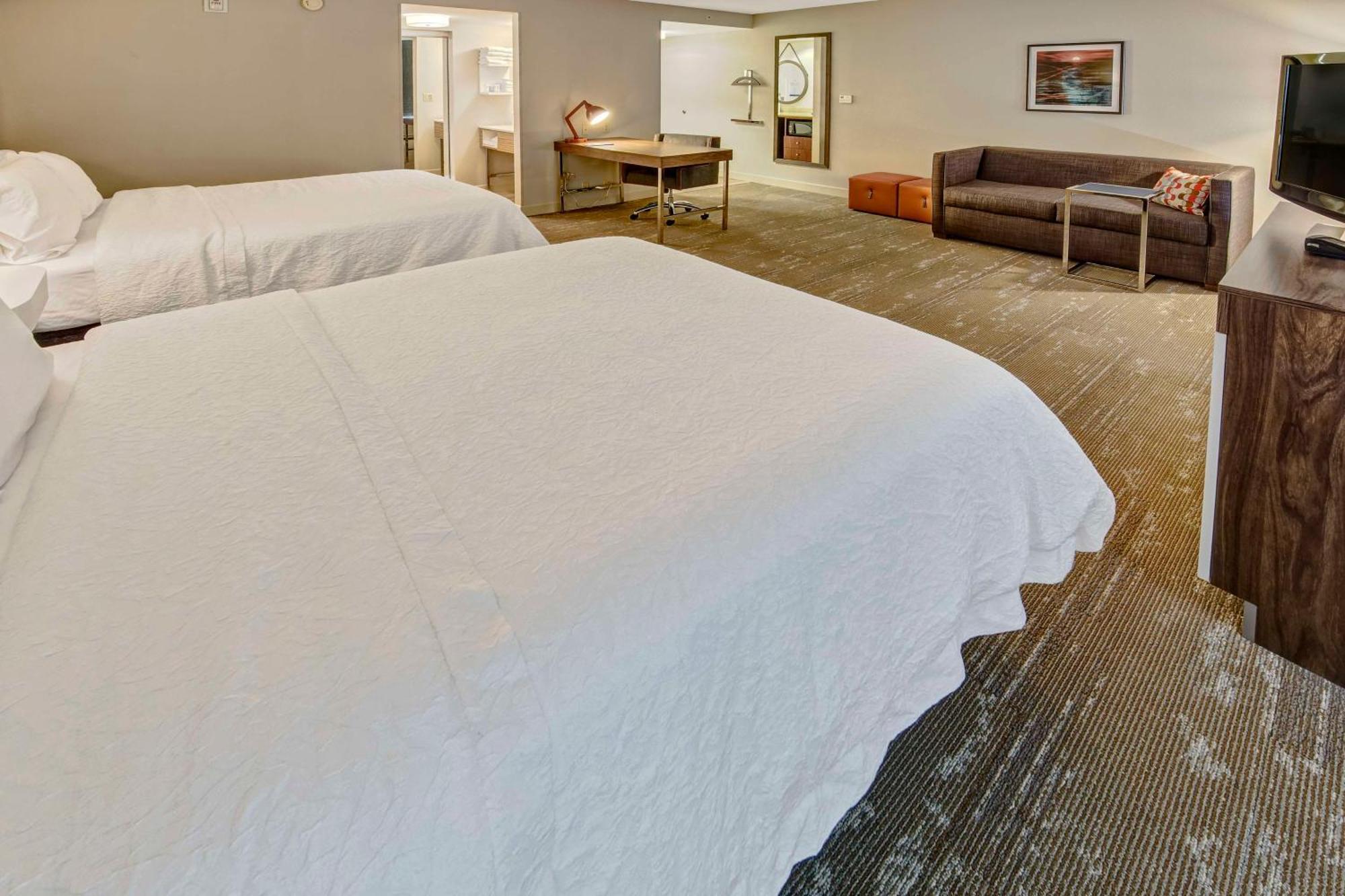 Hampton Inn & Suites Fort Myers Эстеро Экстерьер фото