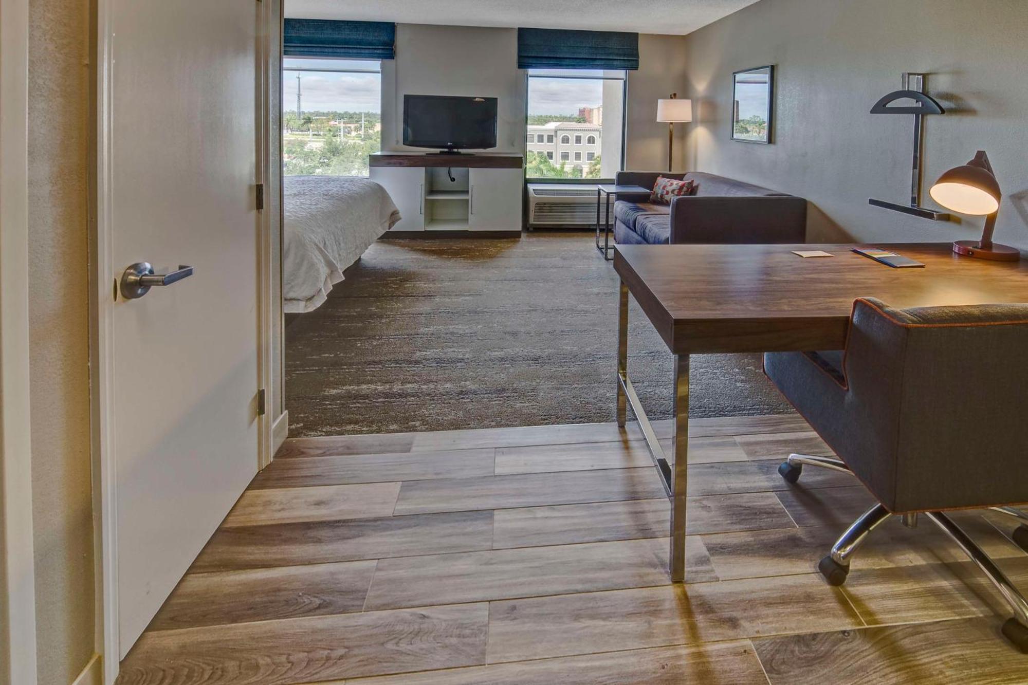 Hampton Inn & Suites Fort Myers Эстеро Экстерьер фото