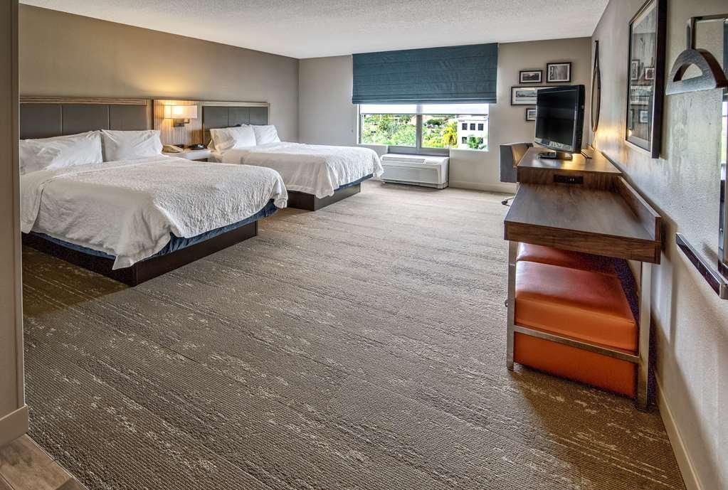 Hampton Inn & Suites Fort Myers Эстеро Номер фото