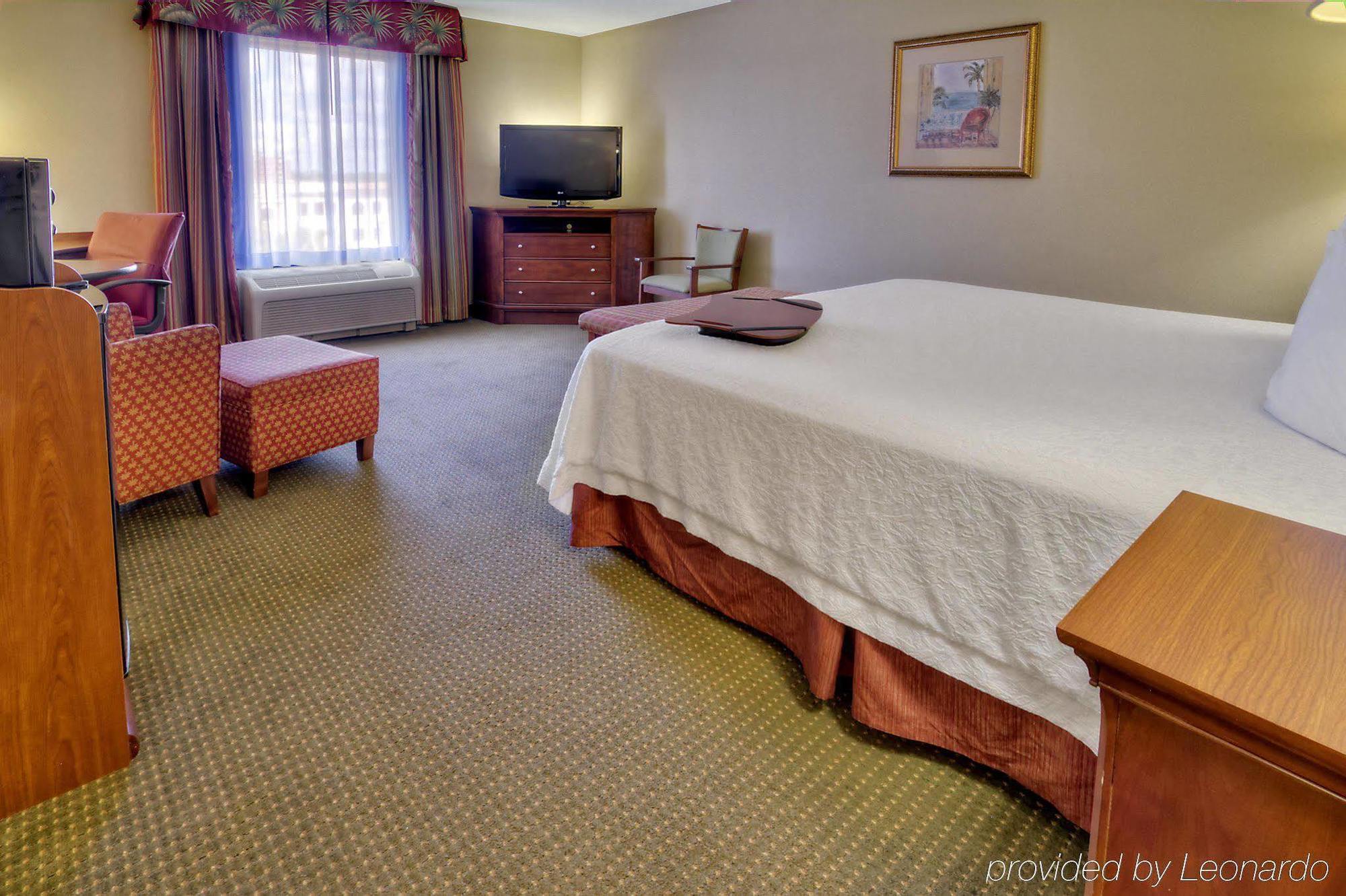 Hampton Inn & Suites Fort Myers Эстеро Экстерьер фото