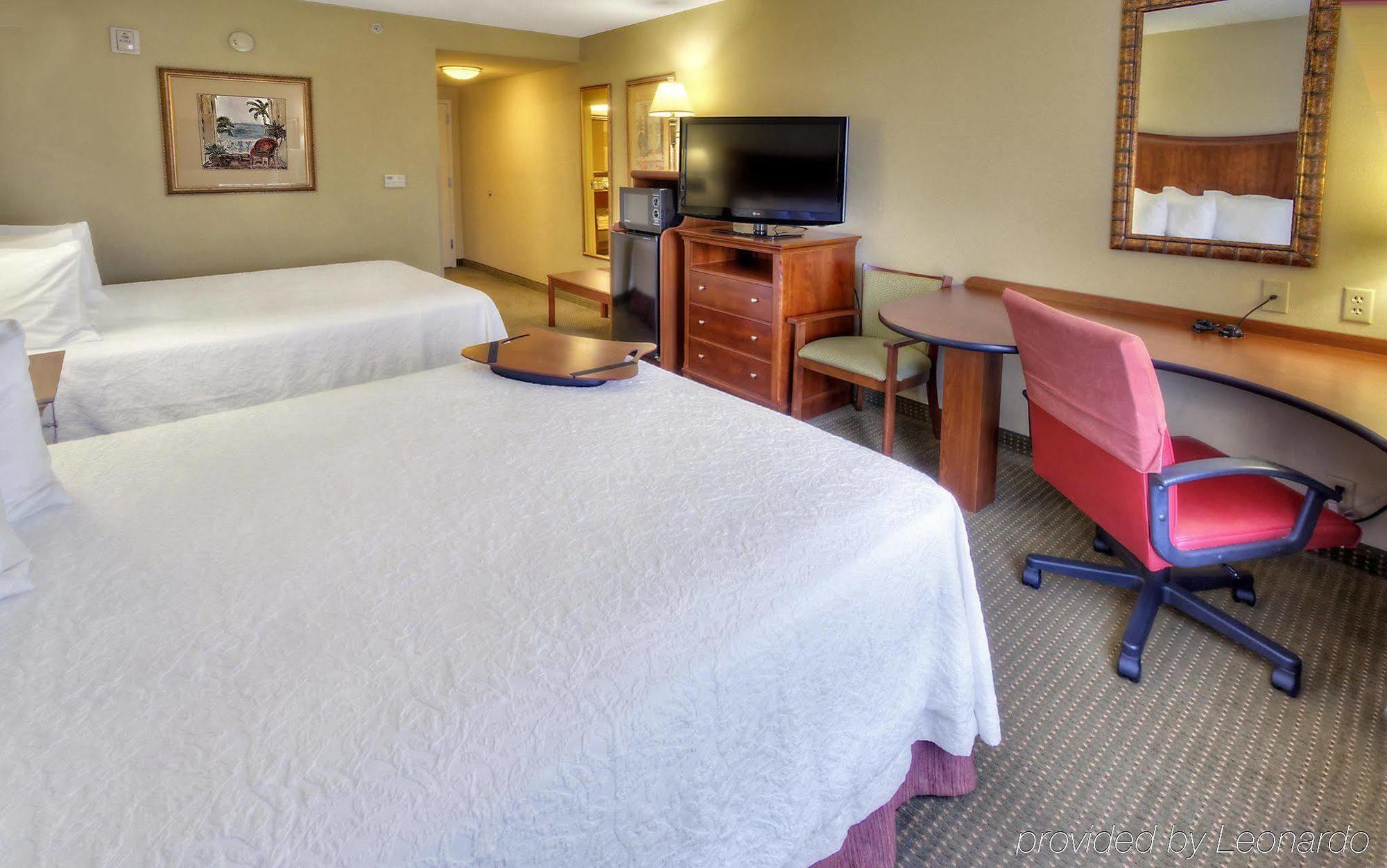 Hampton Inn & Suites Fort Myers Эстеро Экстерьер фото